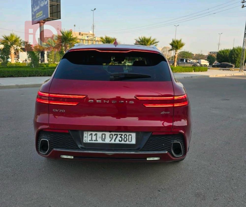 Genesis GV70